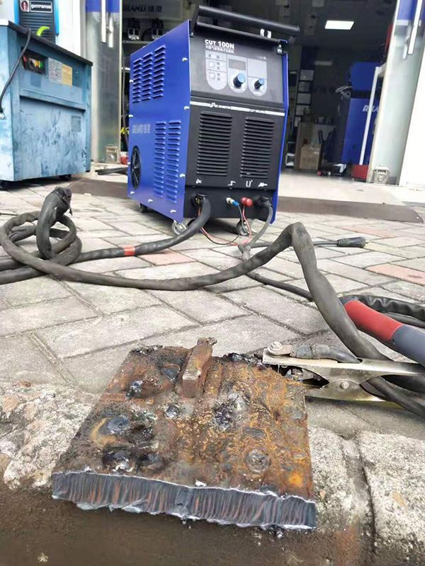 Máquina de Corte por Plasma con Compresor Incorporado